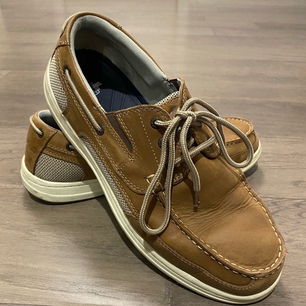 Men’s Dockers Brand Boat Shoes, Tan, size 12